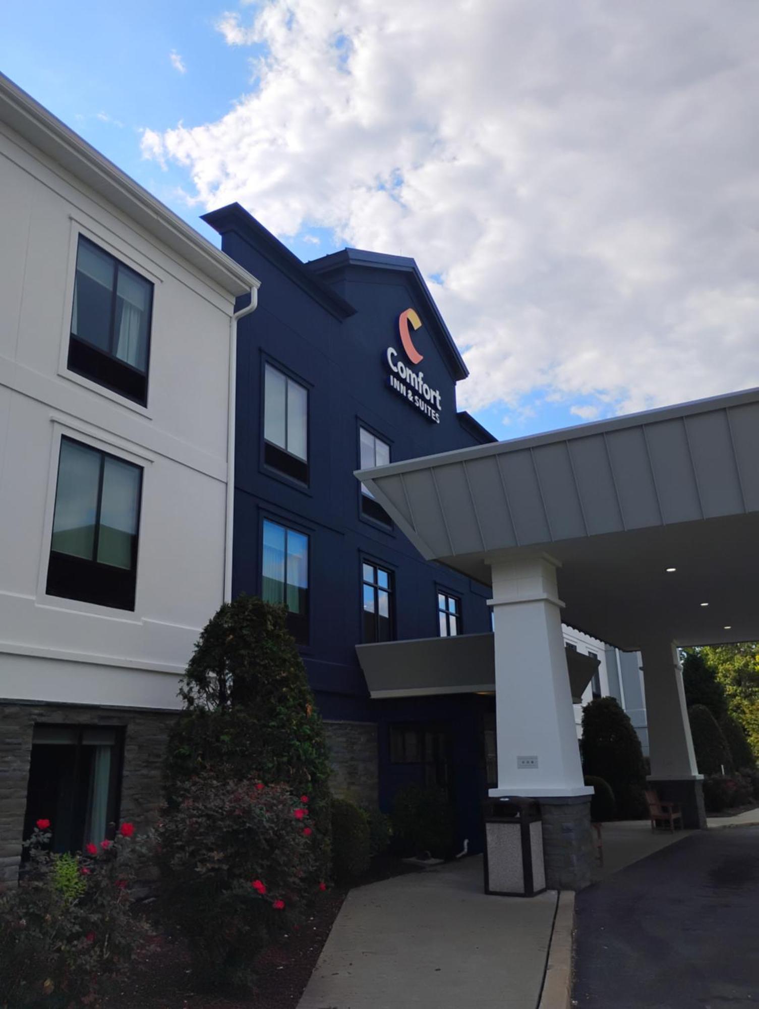 Comfort Inn & Suites Tunkhannock Bagian luar foto