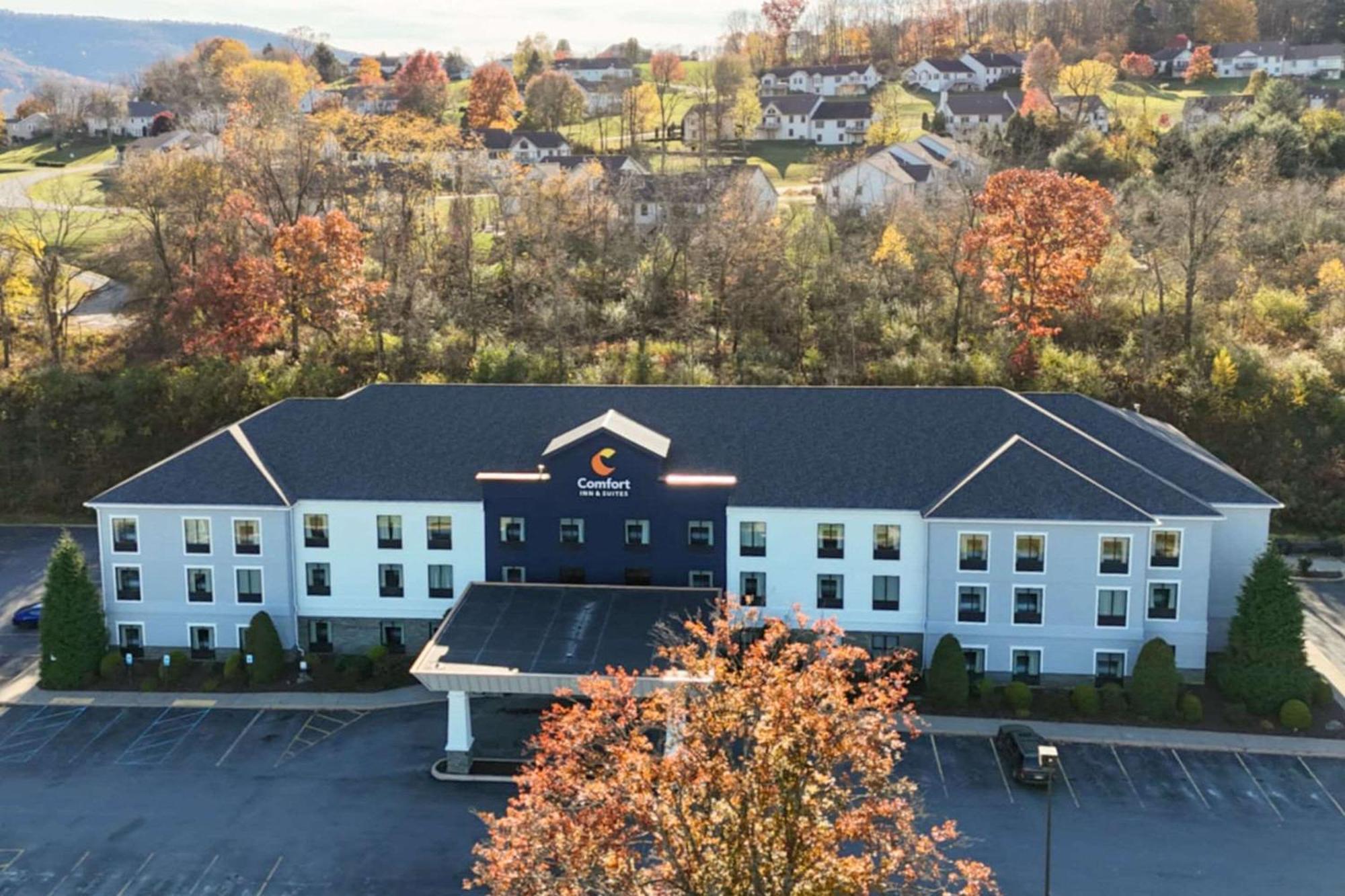 Comfort Inn & Suites Tunkhannock Bagian luar foto