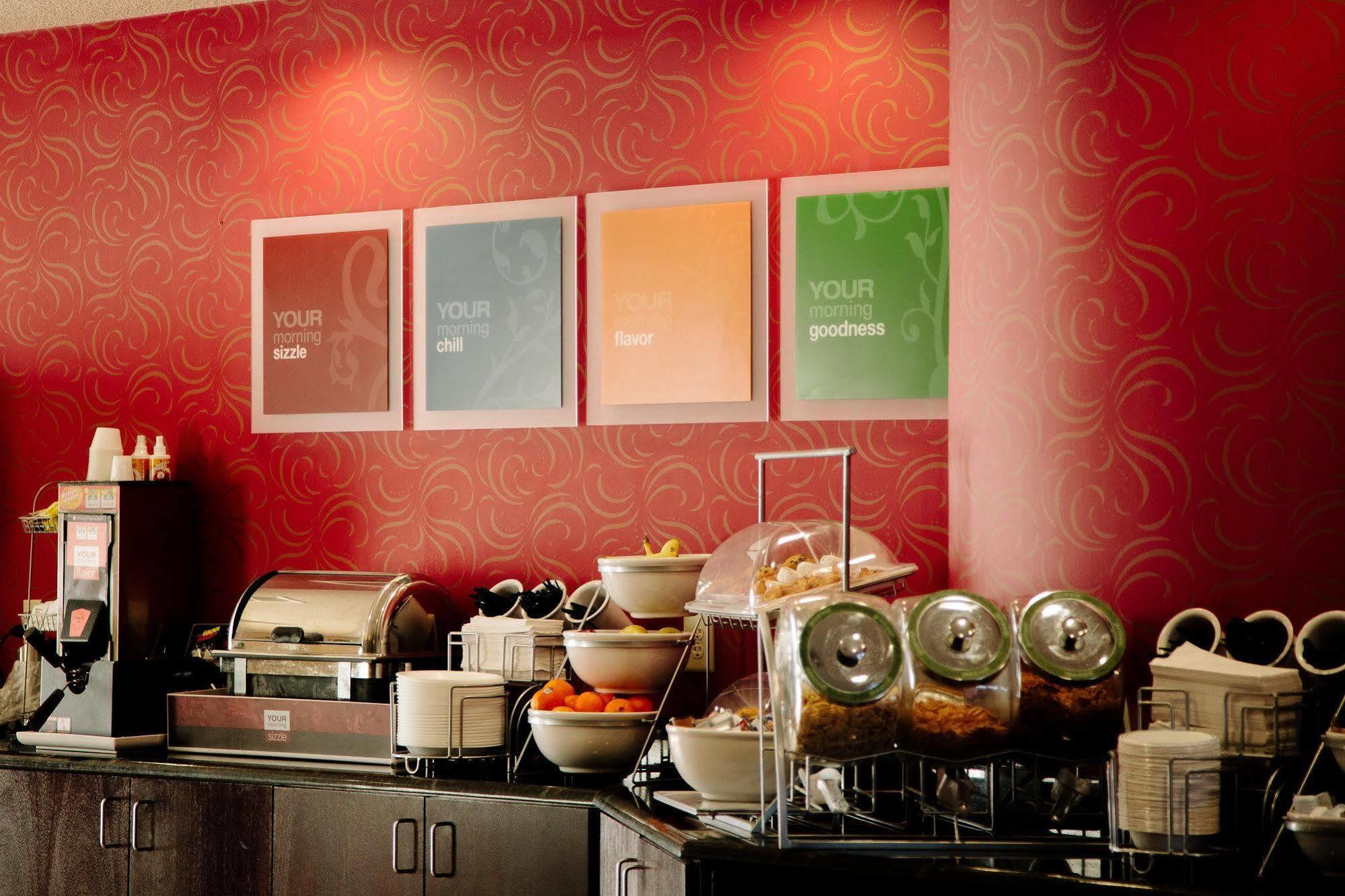 Comfort Inn & Suites Tunkhannock Bagian luar foto